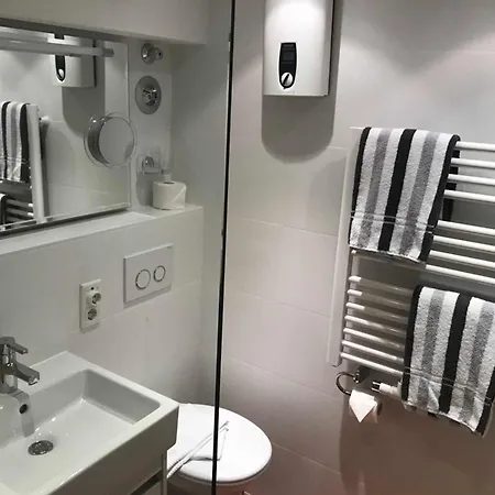 Ballhause 2-zimmerwohnung App 8 *